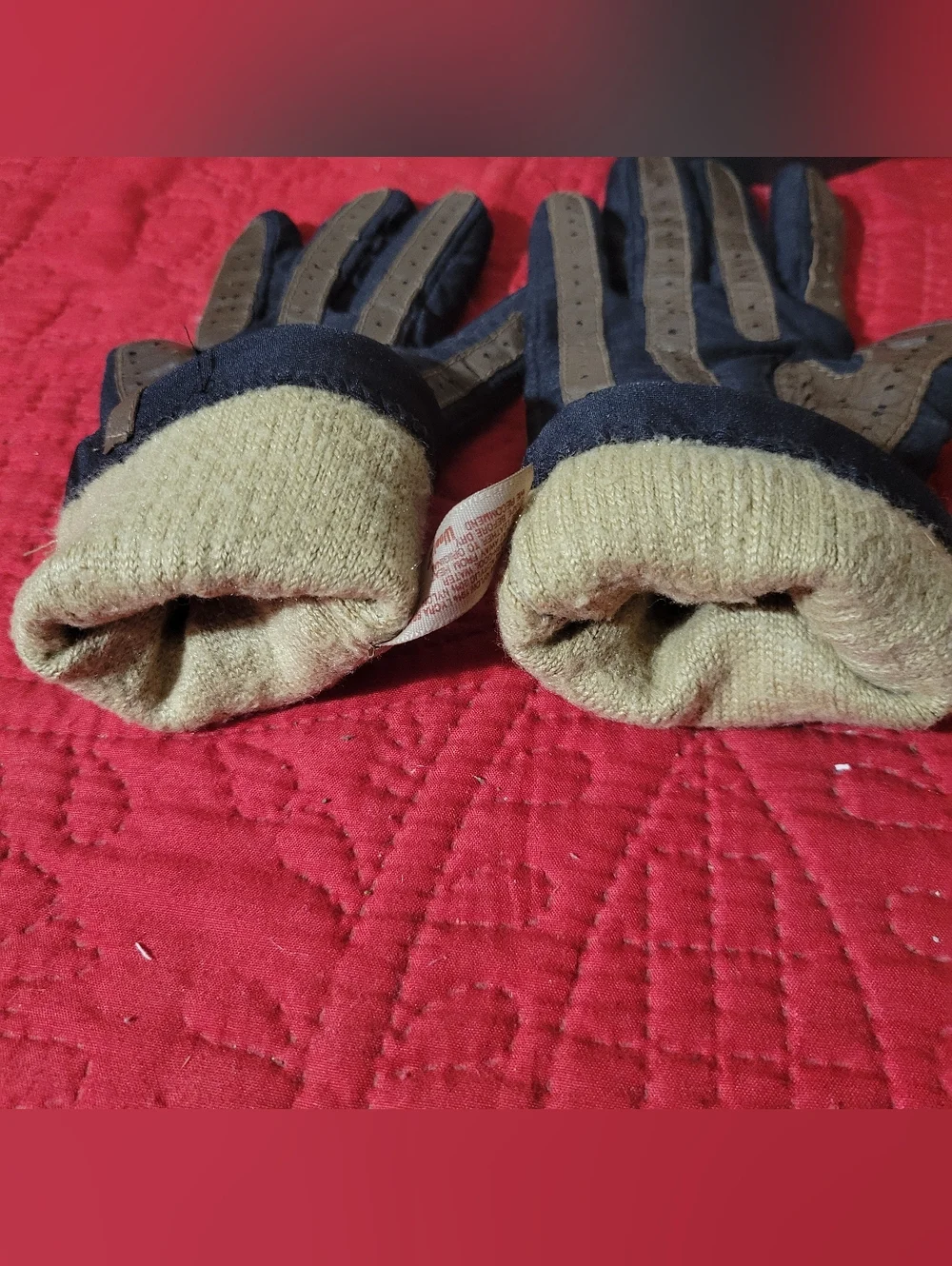 Vintage Isotoner Aris Gloves - Picture 3 of 5